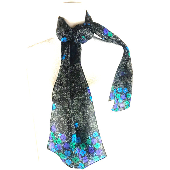 Sarah Coventry Rectangle Scarf 10" X 52" Black Dots Blue Flowers - Picture 8 of 8